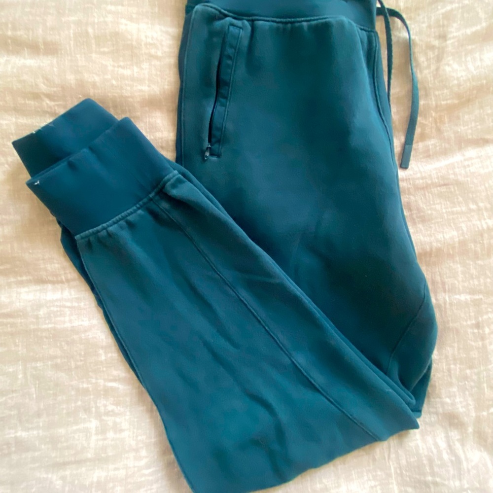 Lululemon warm down jogger